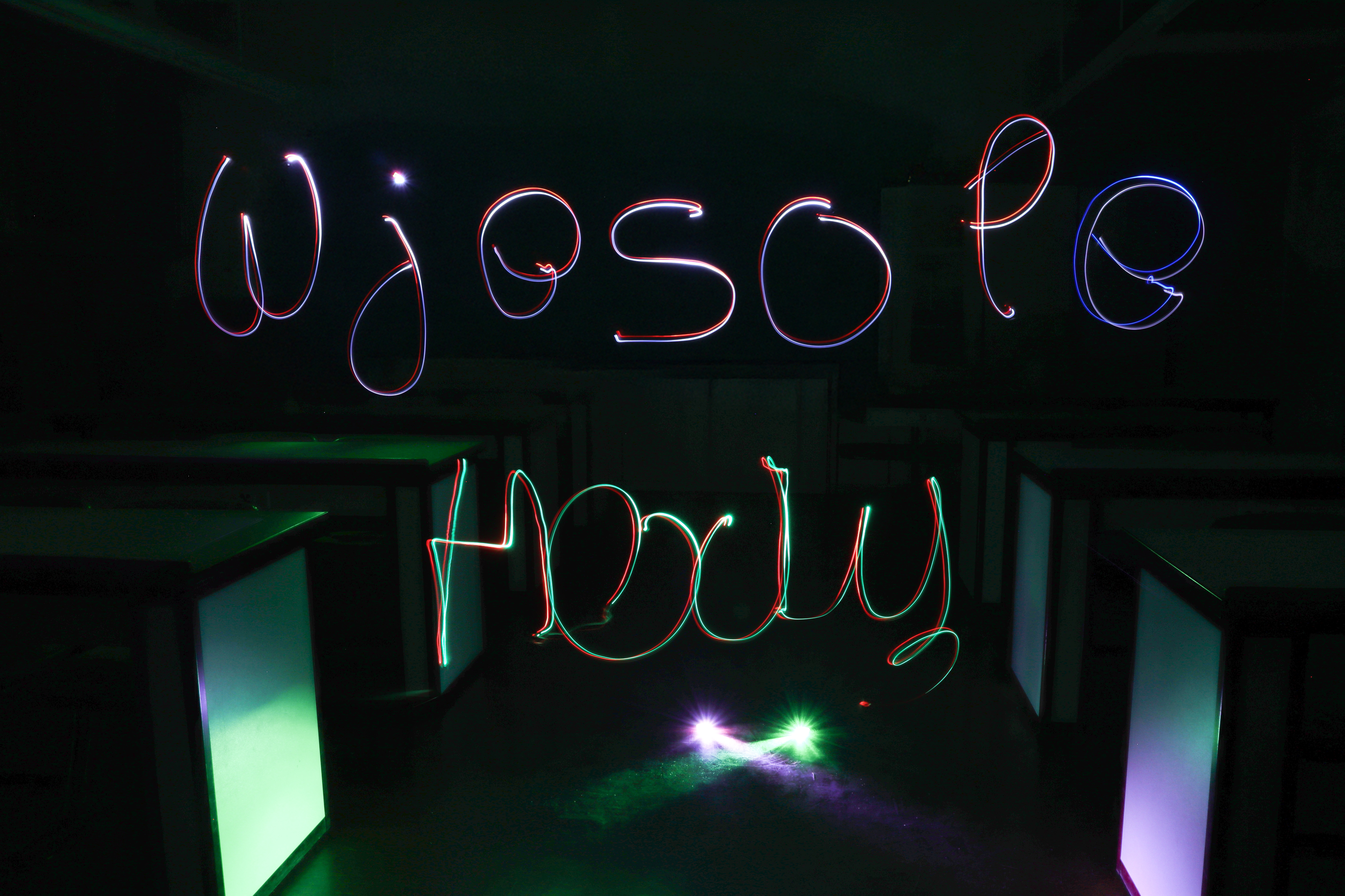 Eksperimentalna swětłowa a barbna fotografija